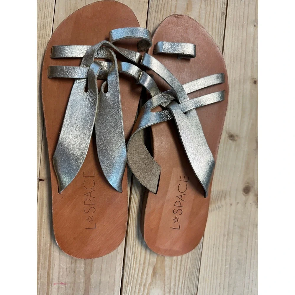 L*Space Womens Silver Leather Toe Loop Thong Flat‎ Sandals EU 37 6.5